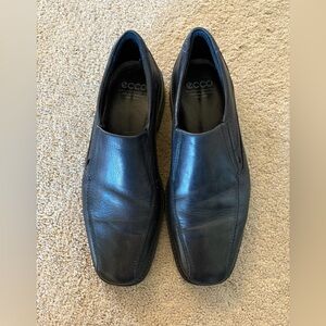 Men’s ECCO Black leather dress shoe loafers size EU 43 or US 10